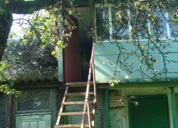 Пьяный сын сломал шею своей родной матери Пьяный сын сломал шею своей родной матери