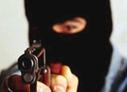 В парке около КПИ вооруженные бандиты грабили студентов В парке около КПИ вооруженные бандиты грабили студентов