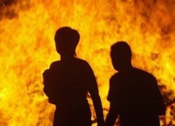 В результате пожара в жилом доме погибли два человека В результате пожара в жилом доме погибли два человека