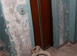 В домах Деснянского района ремонтировали подъезды по завышенной стоимости В домах Деснянского района ремонтировали подъезды по завышенной стоимости