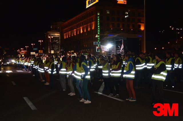 На Майдане во флешмобе "засветились" 3000 человек