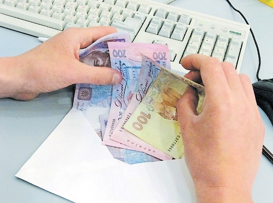 Киевским врачам раздадут долги по муниципальным надбавкам