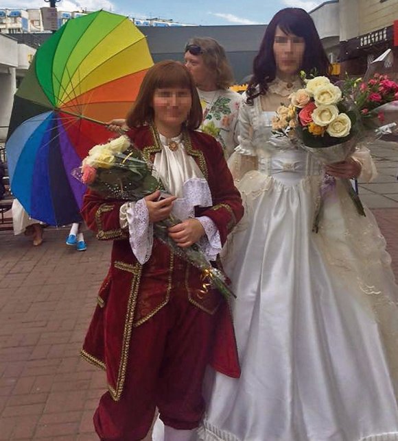 В Киеве сыграла свадьбу нетрадиционная пара В Киеве сыграла свадьбу нетрадиционная пара