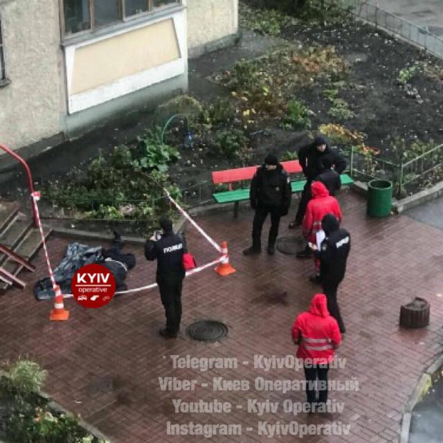 На Виноградаре парень покончил жизнь самоубийством На Виноградаре парень покончил жизнь самоубийством