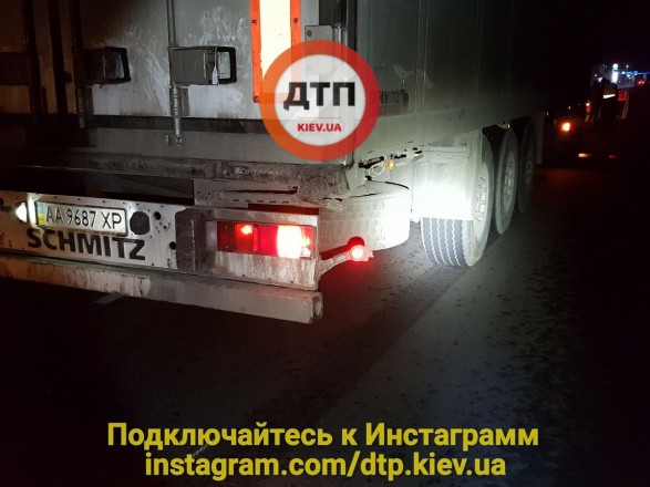 Под Киевом пожилая женщина не успела перебежать дорогу Под Киевом пожилая женщина не успела перебежать дорогу