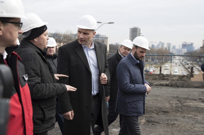Кличко проверил, как идет реконструкция Шулявского моста
