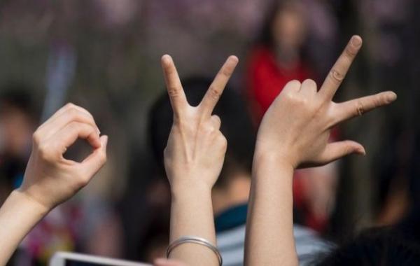 Киевсовет просит парламент урегулировать украинский язык жестов
