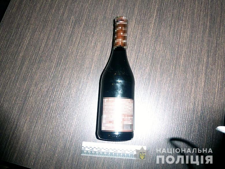 В Киеве 16-летнему парню проломили голову бутылкой