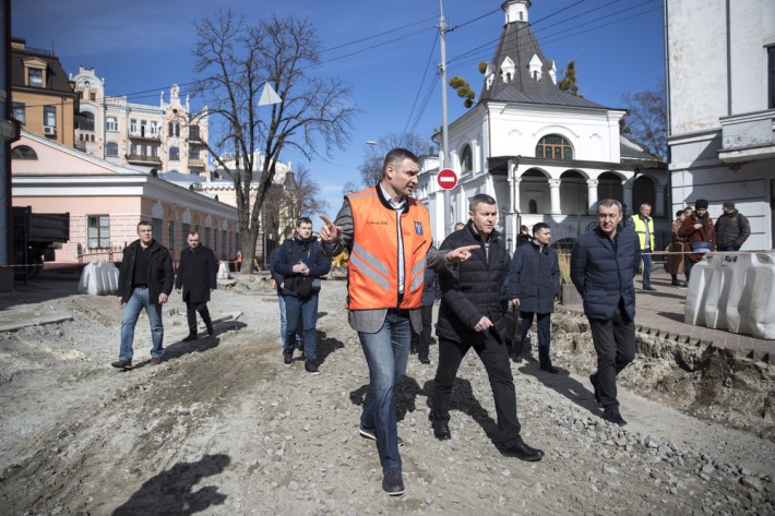 Кличко заявил, что "старому Киеву" не нужен асфальт