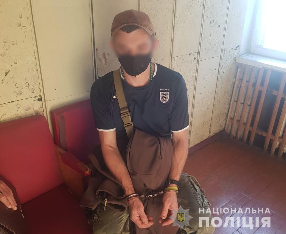 Под Киевом мужчина нечаянно подстрелил женщину с ребенком на руках