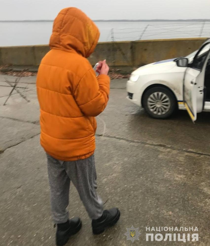 На Киевском водохранилище 11-летний ребенок провалился под лед