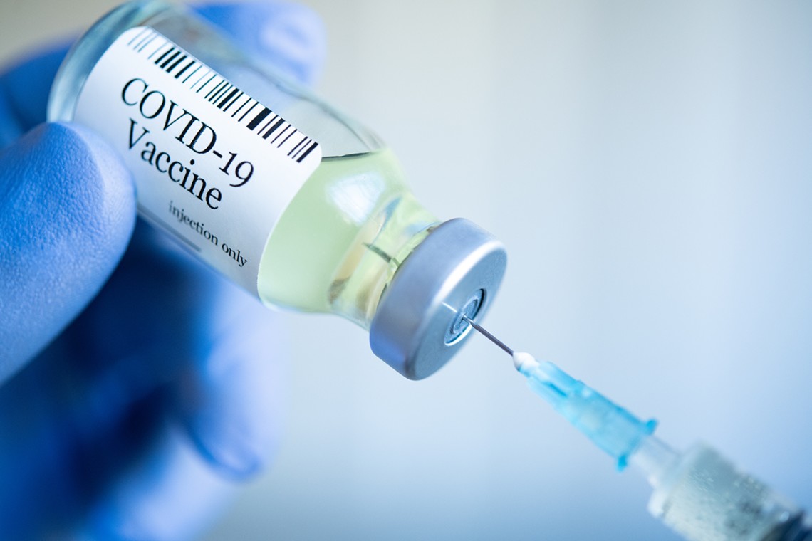 Люди пожилого возраста и онкобольные должны быть первыми в очереди на вакцинацию
